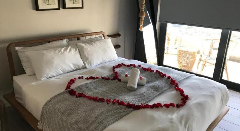 Tropical Court Hotel モンテゴ・ベイ エクステリア 写真